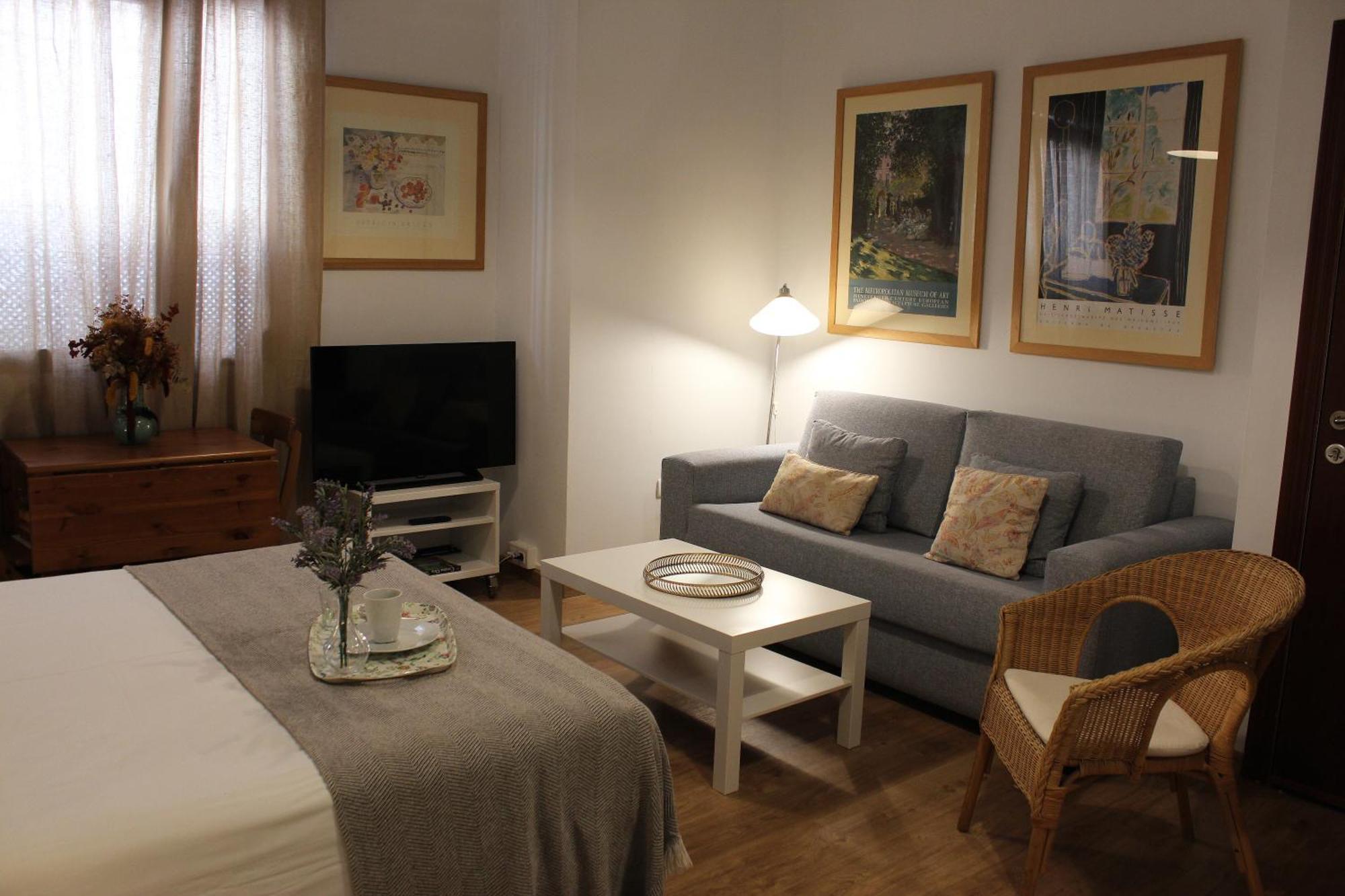 Rg Calle Santiago 46 Seville