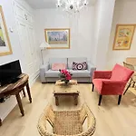 Apartamentos Rg Calle Santiago 46